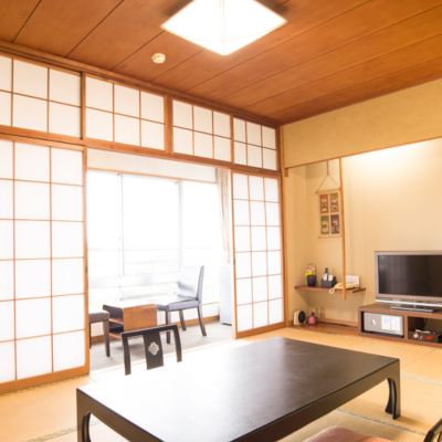 Mountain View Japanese Room (Upper Floor) (10 Tatami)