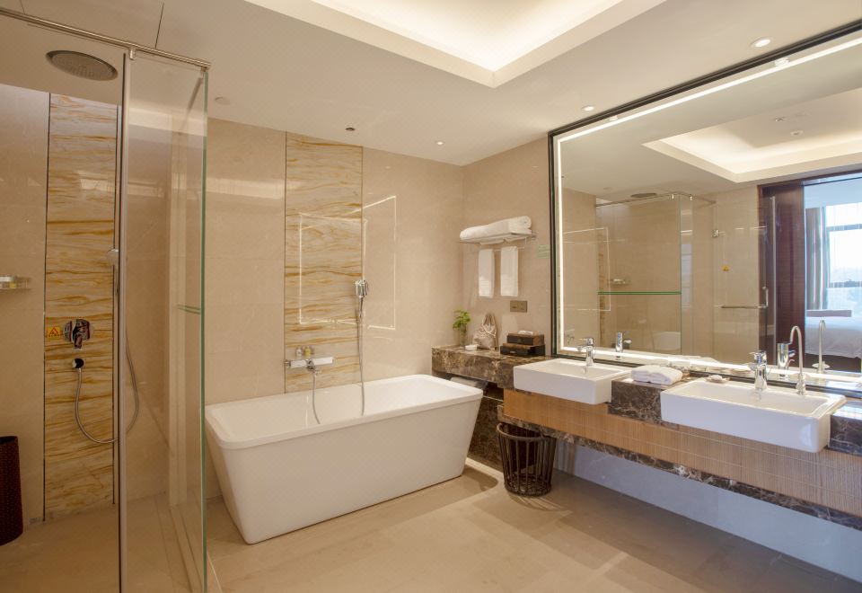 豪華大床房（全景落地窗盡觀庭院景色+智能客控）