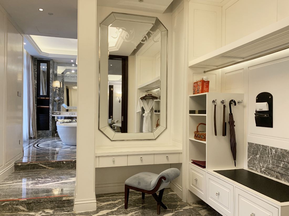 洛克菲套房3（复式扶梯景观+圆形浴缸+大空间+大阳台）