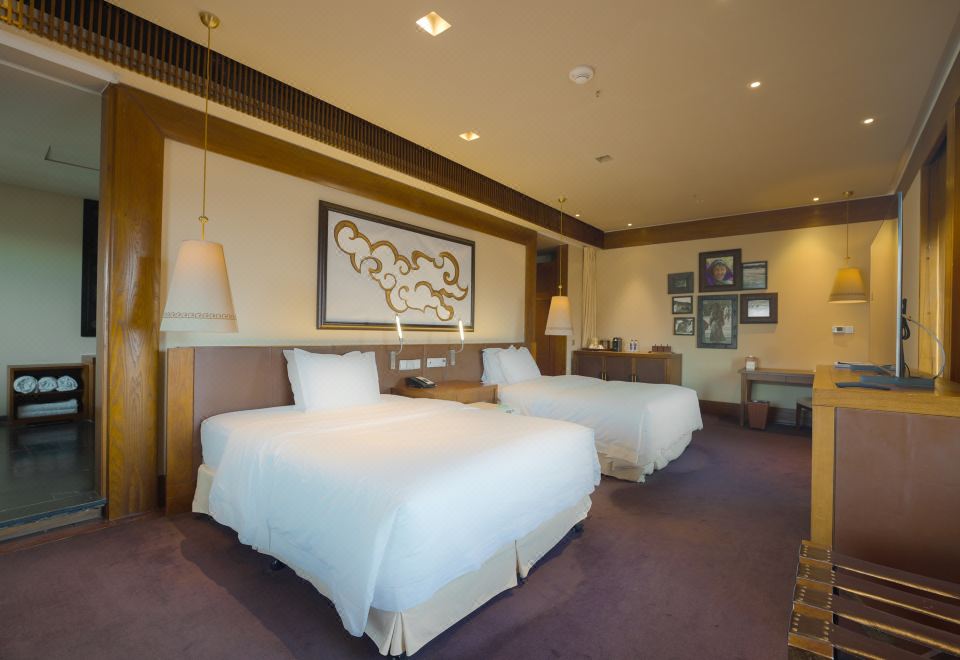 The St. Regis Lhasa ResortPremier Deluxe Room (2 Beds)