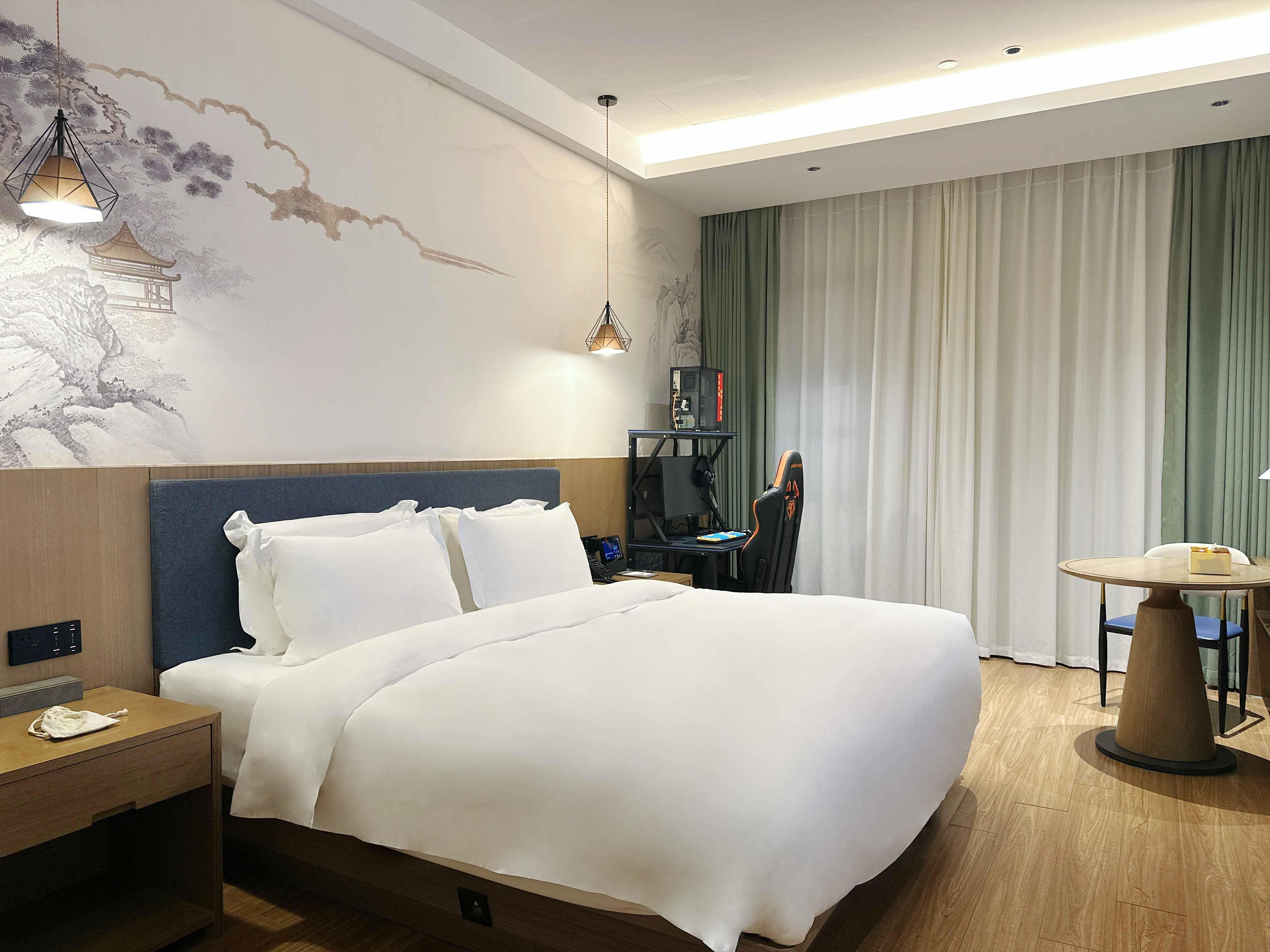 电竞单人房【RTX5060+32G+2K240HZ]+Steam特权】