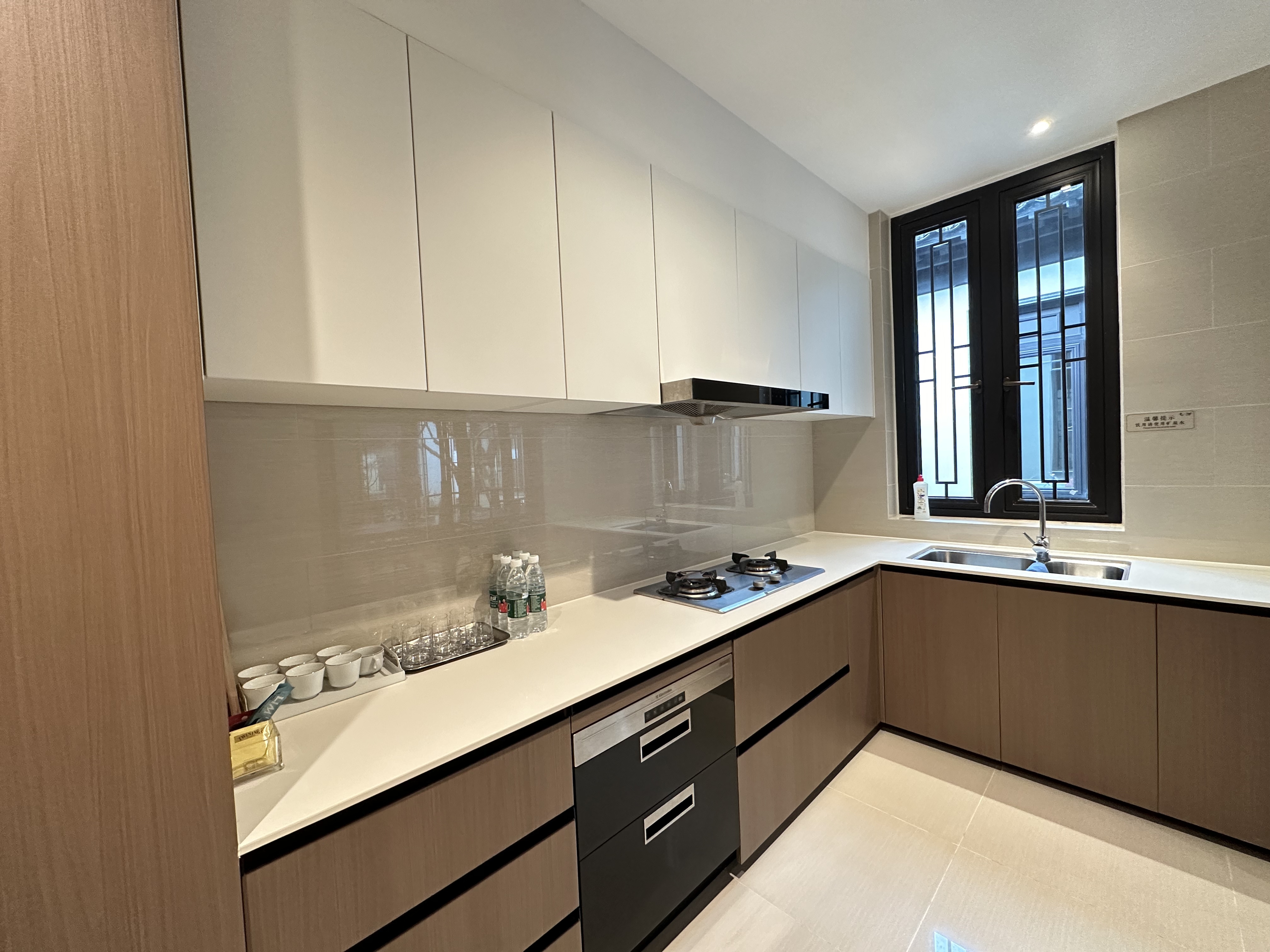 全景三房三衞·月沼轻奢合院