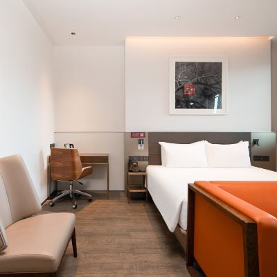 Family-friendly Family Room B