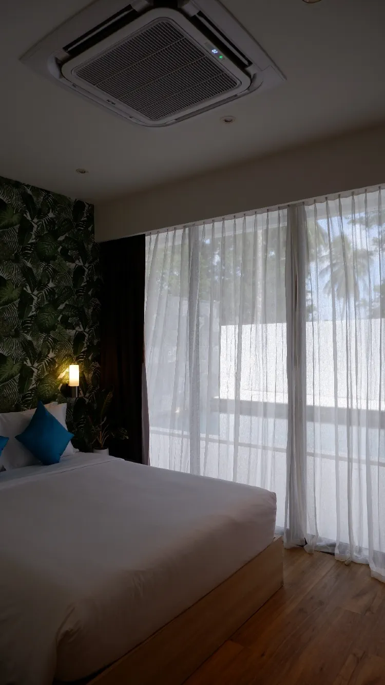 พูลวิวสตูดิโอ