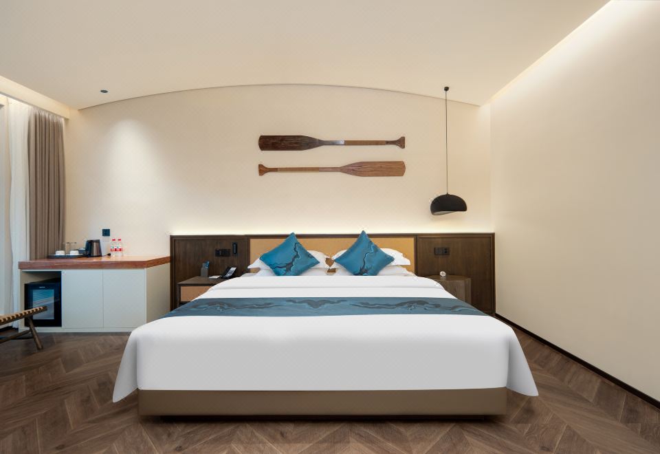 君悦别墅庭院豪华大床房