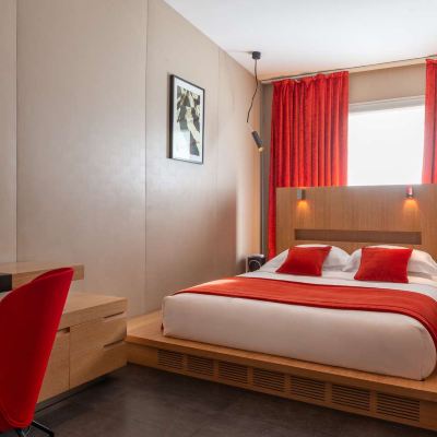 Family Room Golden Tulip Opera de Noailles Promo Code