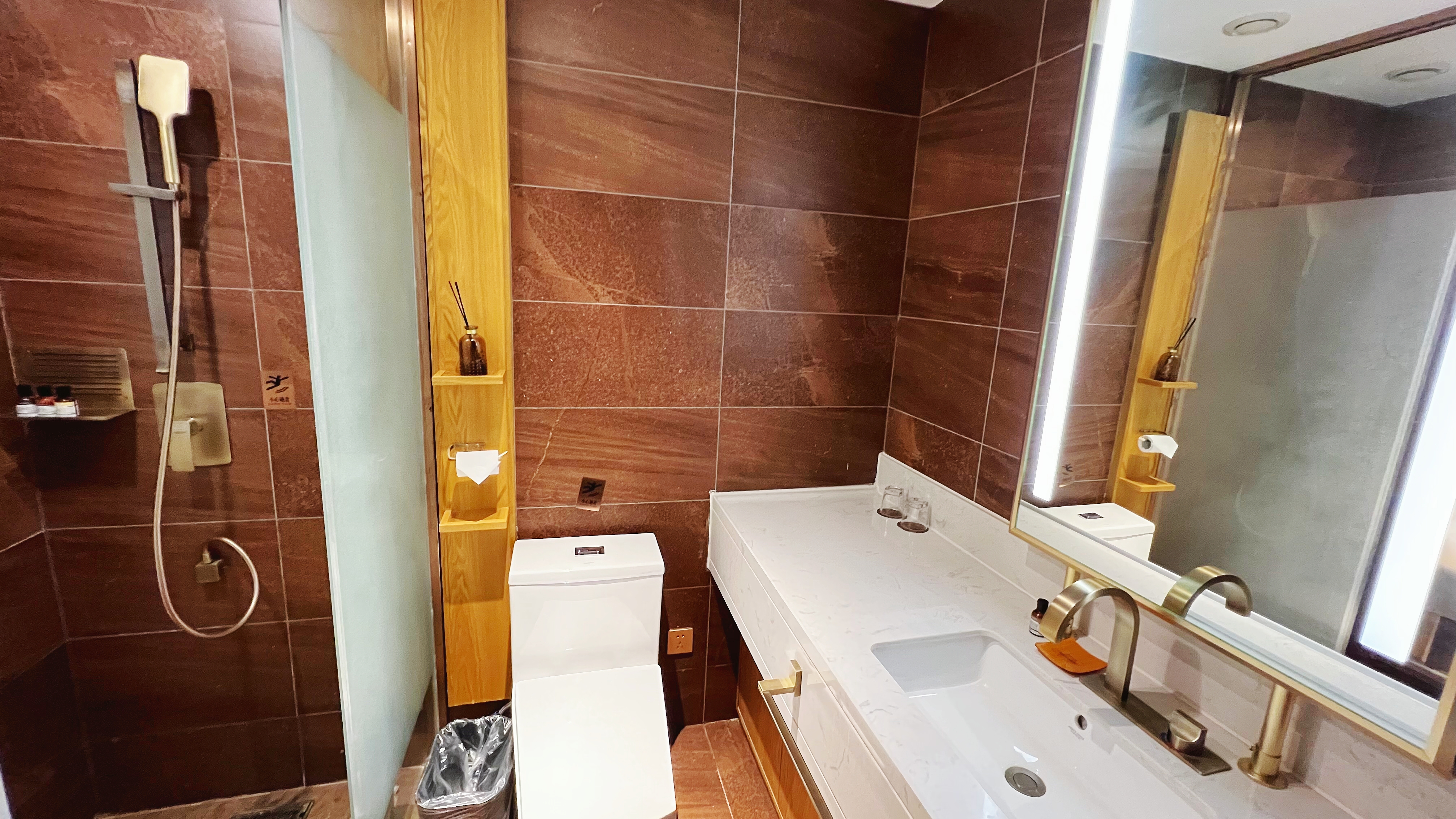 啡凡影视大床房（电视投屏）