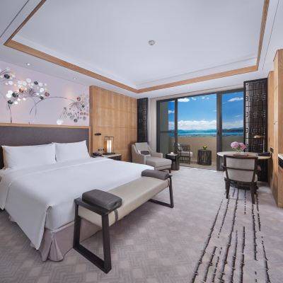行政湖景大床房-縱覽蒼洱美景 大理實力希爾頓酒店優惠