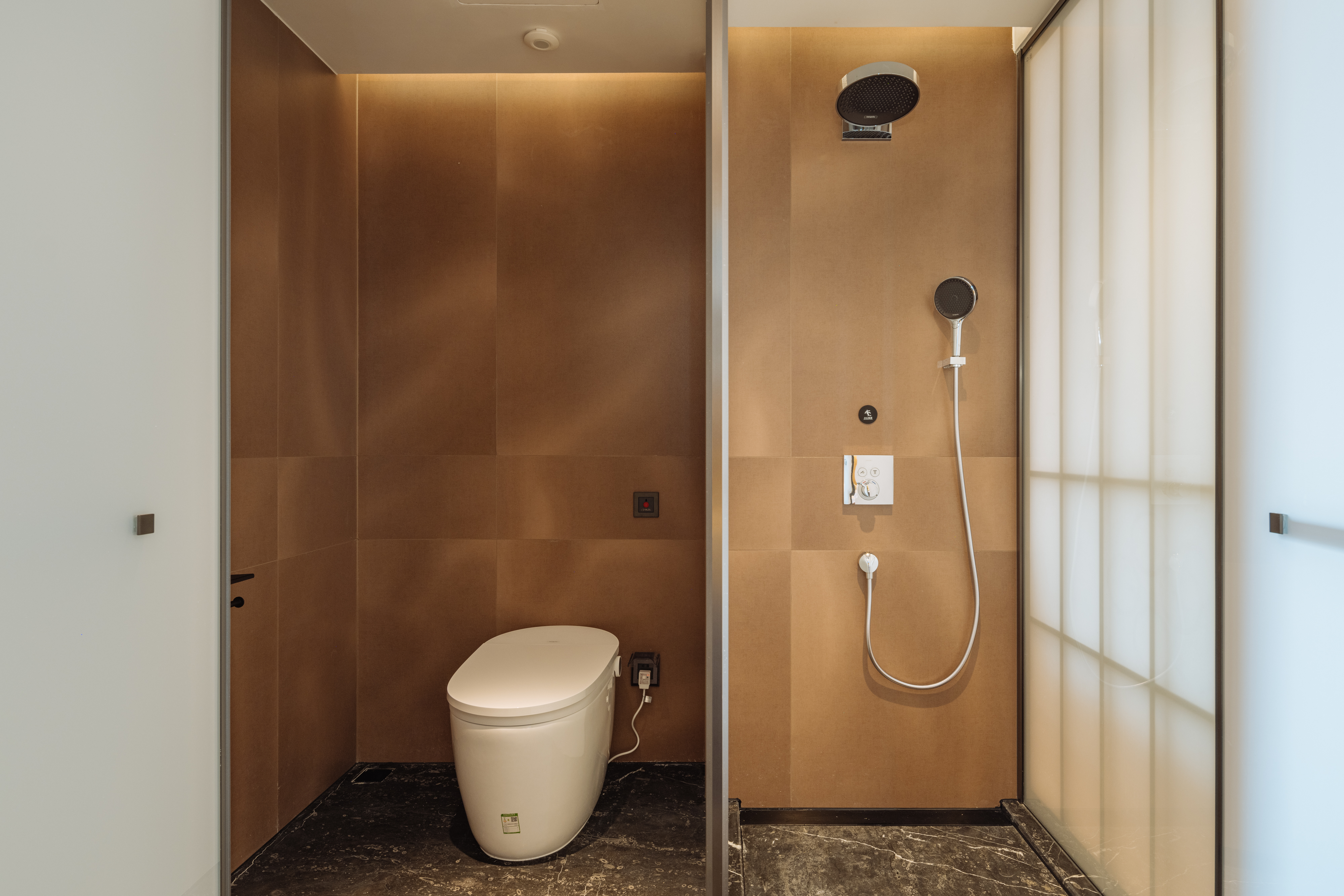 豪华水景家庭房（观海景赏庭院水景＋新风系统）