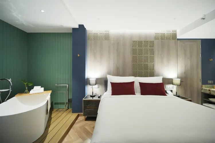 Ratree Superior Corner Room