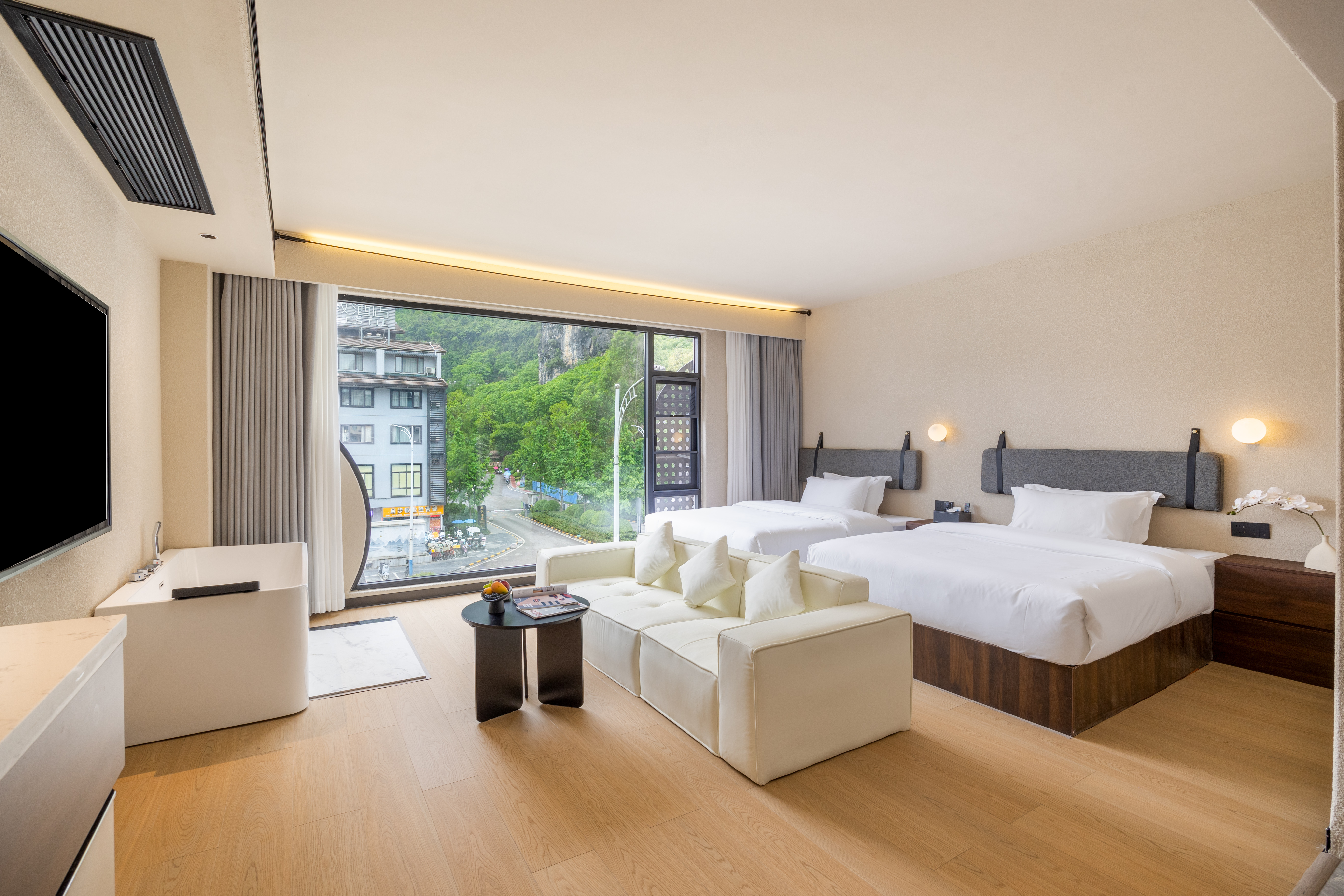 岚·浴缸家庭双床房（零压床垫+智能加热马桶+边泡澡边看山景+小冰箱）