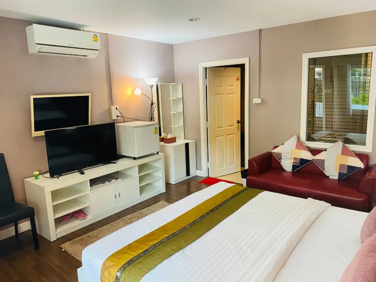 Deluxe Pavilion-Large Bed