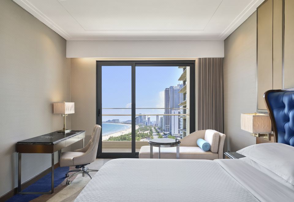 Four Points by Sheraton DanangDeluxe Twin, Partial Ocean View, Balcony, Bathtub