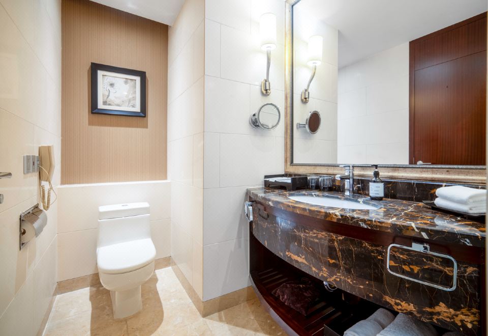 貴賓樓豪華大床房