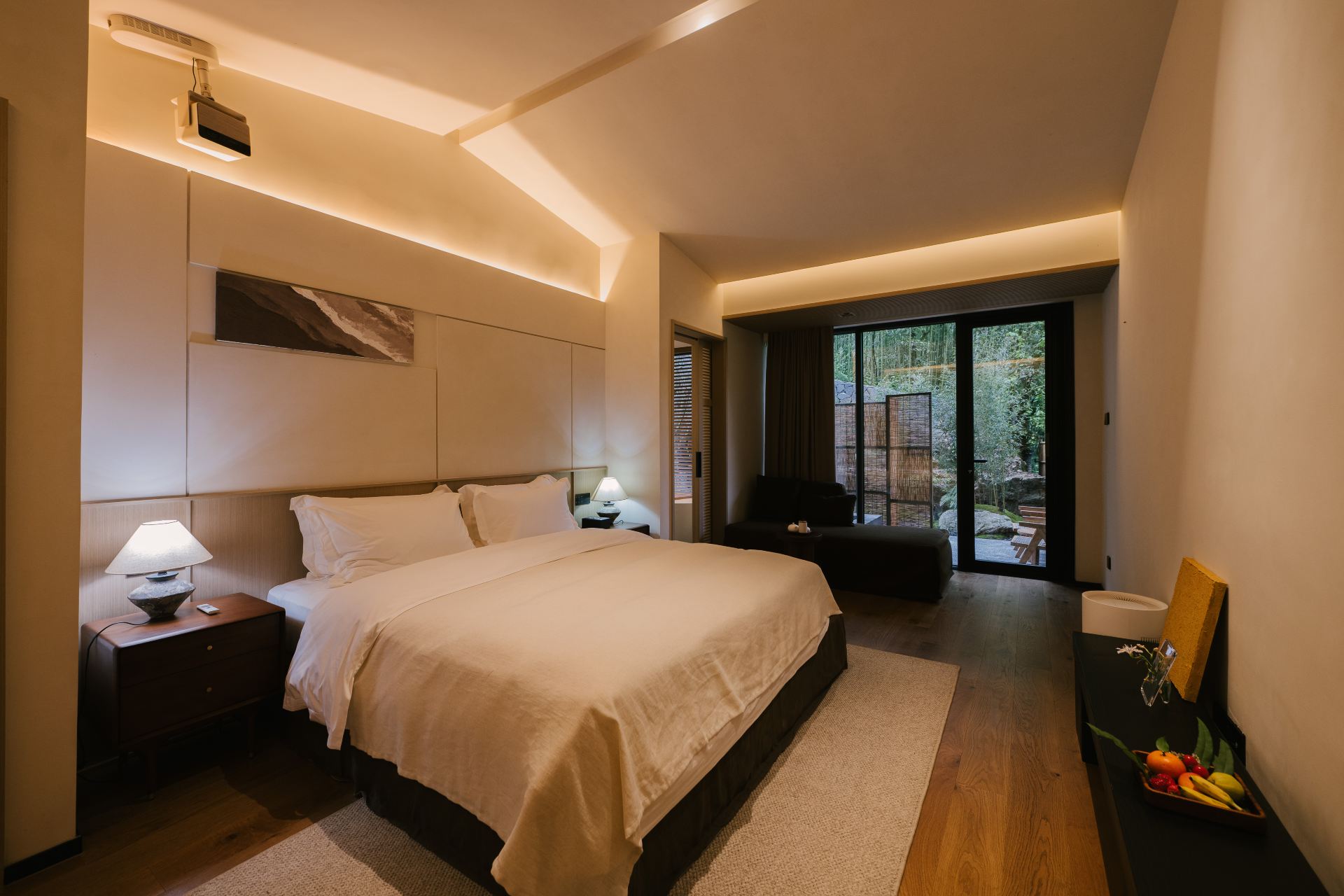 Garden Featured Room， - Mountain-View (Double Bed)