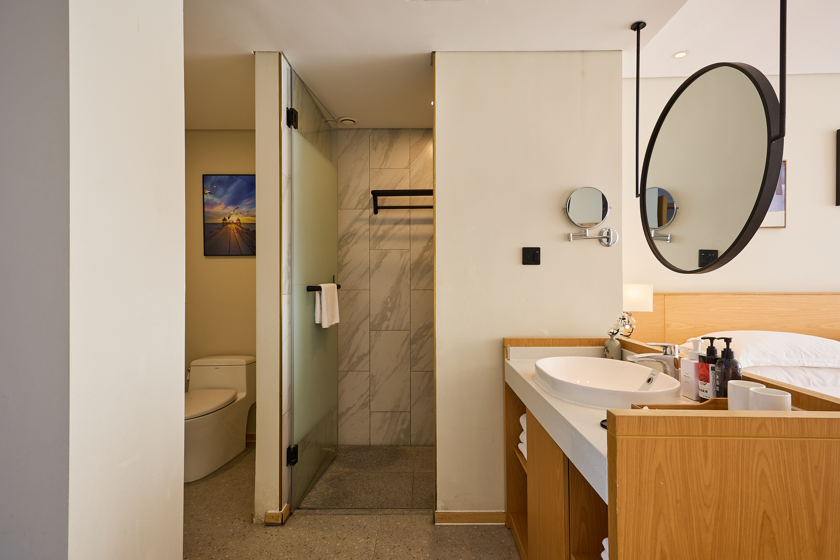 Floral Hotel · Memorize Scene Yangshuo West Street hotel180°舍野阳光山景大床房【电视可投屏】