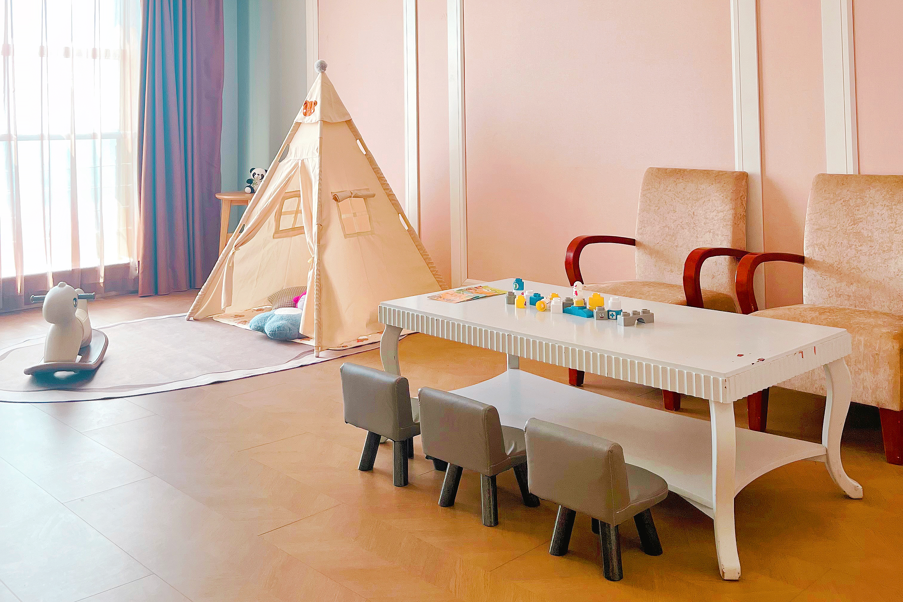 家庭套房【巨幕投影+小童读书+露营帐篷+落地窗】