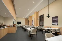 Atour Hotel, West Square, Guiyang North Station