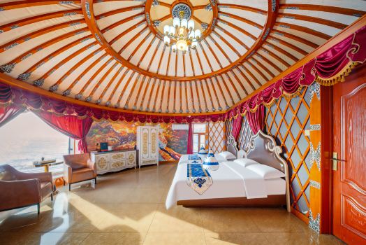 Mongolian Yurt Homestay at Here Scenic Area, Erguna Grassland