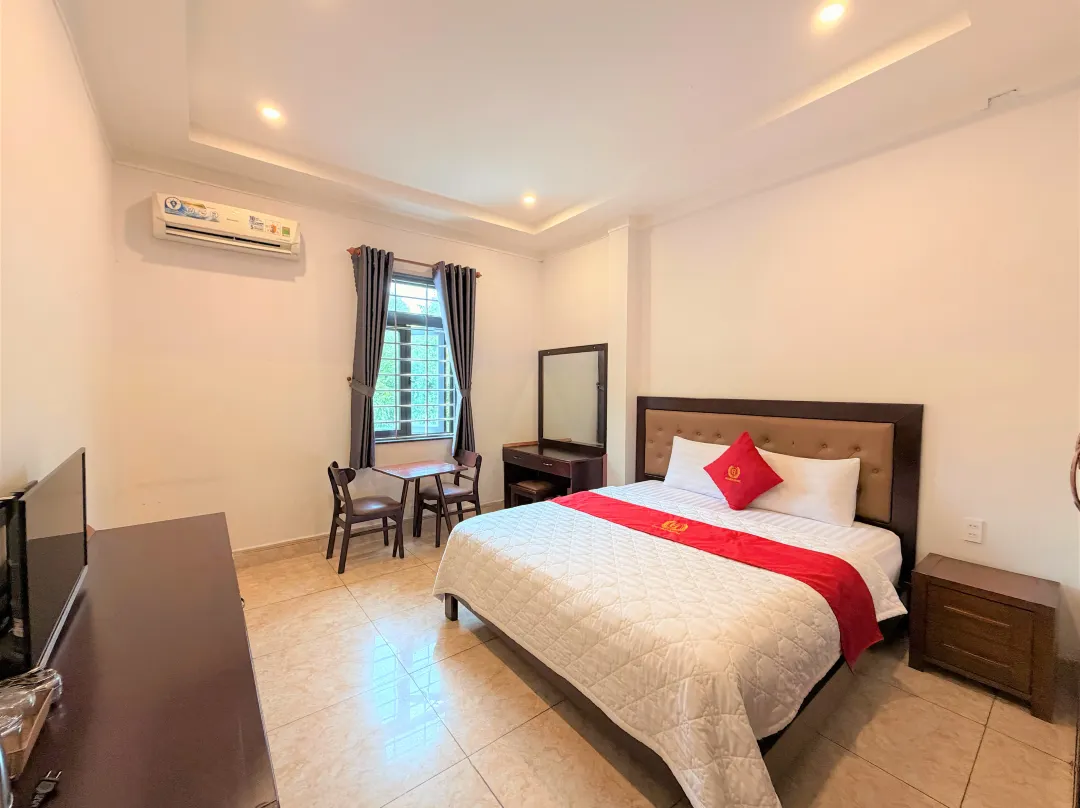 Golden Hotel Binh Duong - Bến Cát