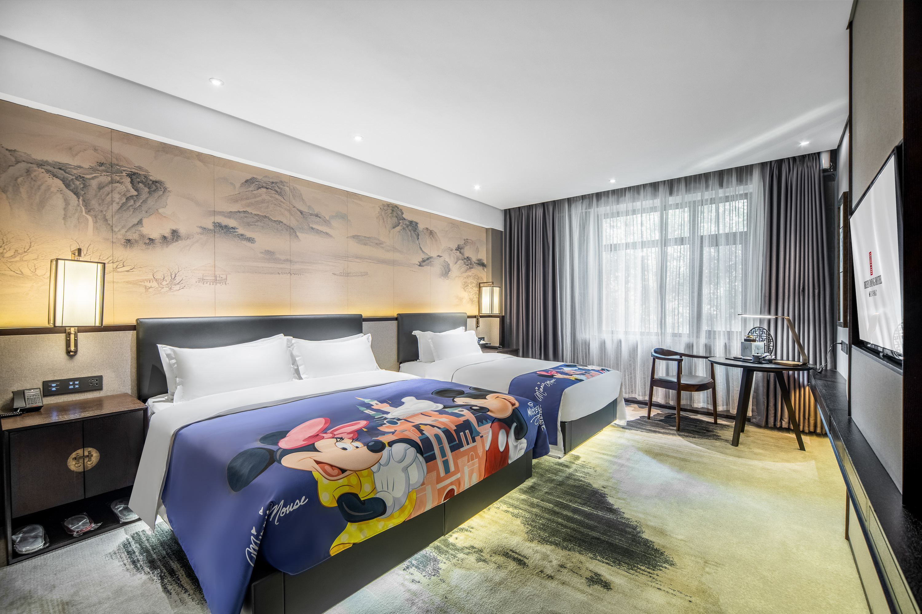 高級親子主題房（小童玩偶布置+零圧床墊+溫潤加濕器）