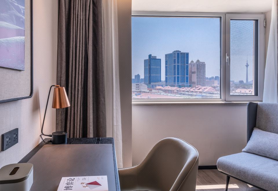 几木大床房（可投屏65寸智能电视+小冰箱）