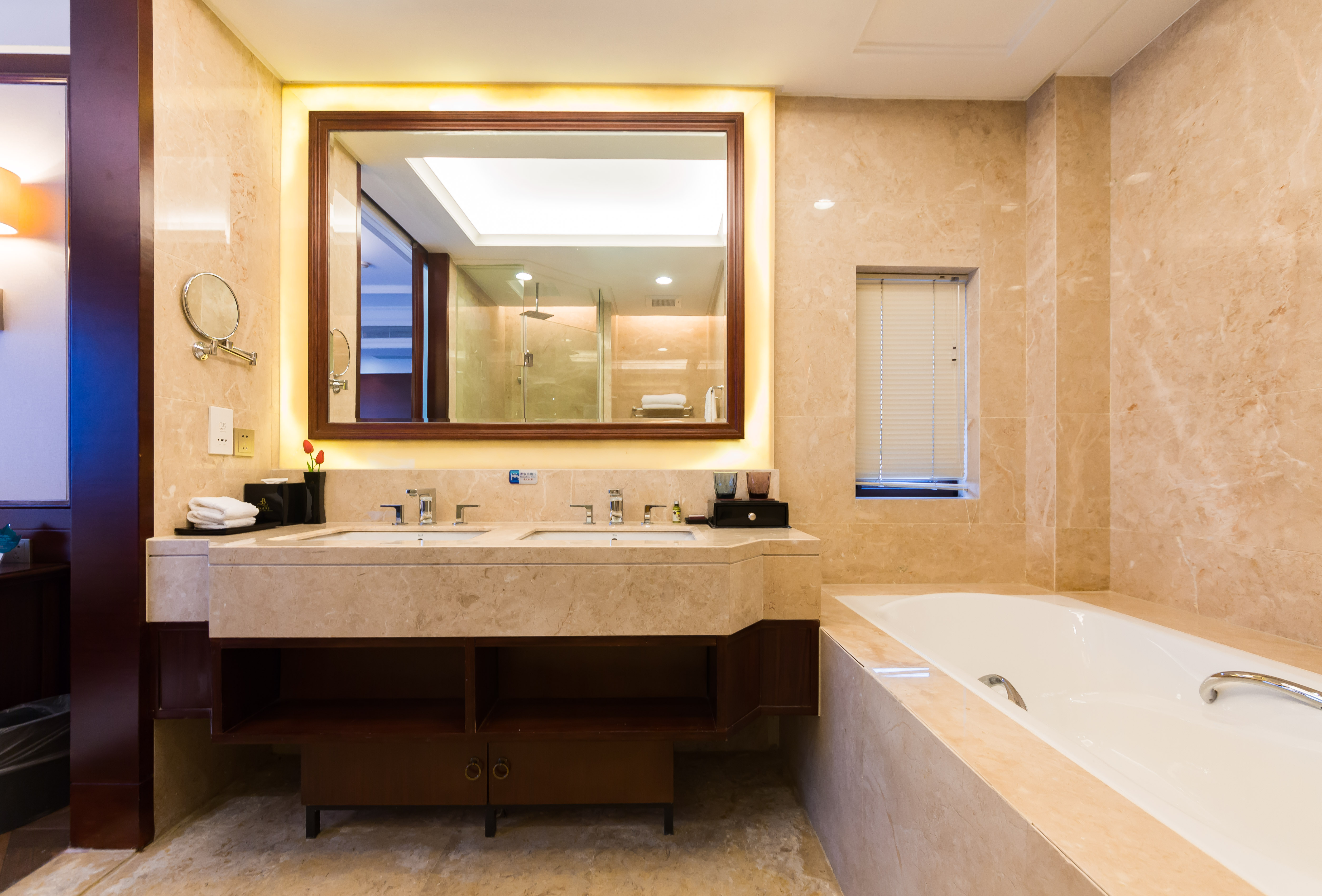 歐式典雅大床房