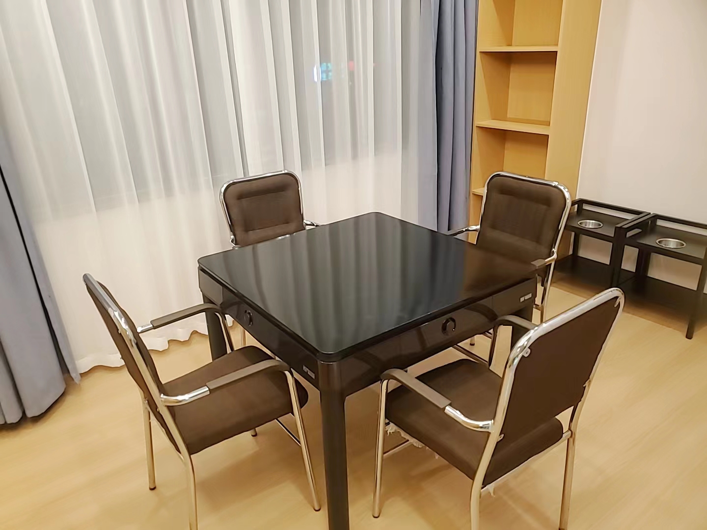 花宿一 娱乐棋牌房