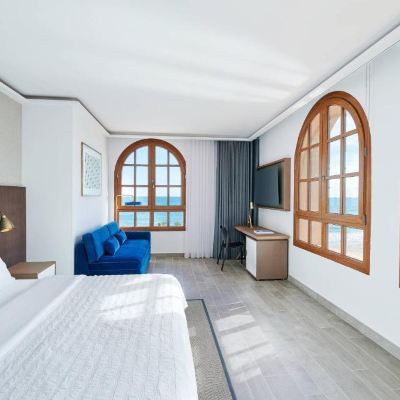 Family Junior Suite Le Meridien Ra Beach Hotel and Spa Promo Code