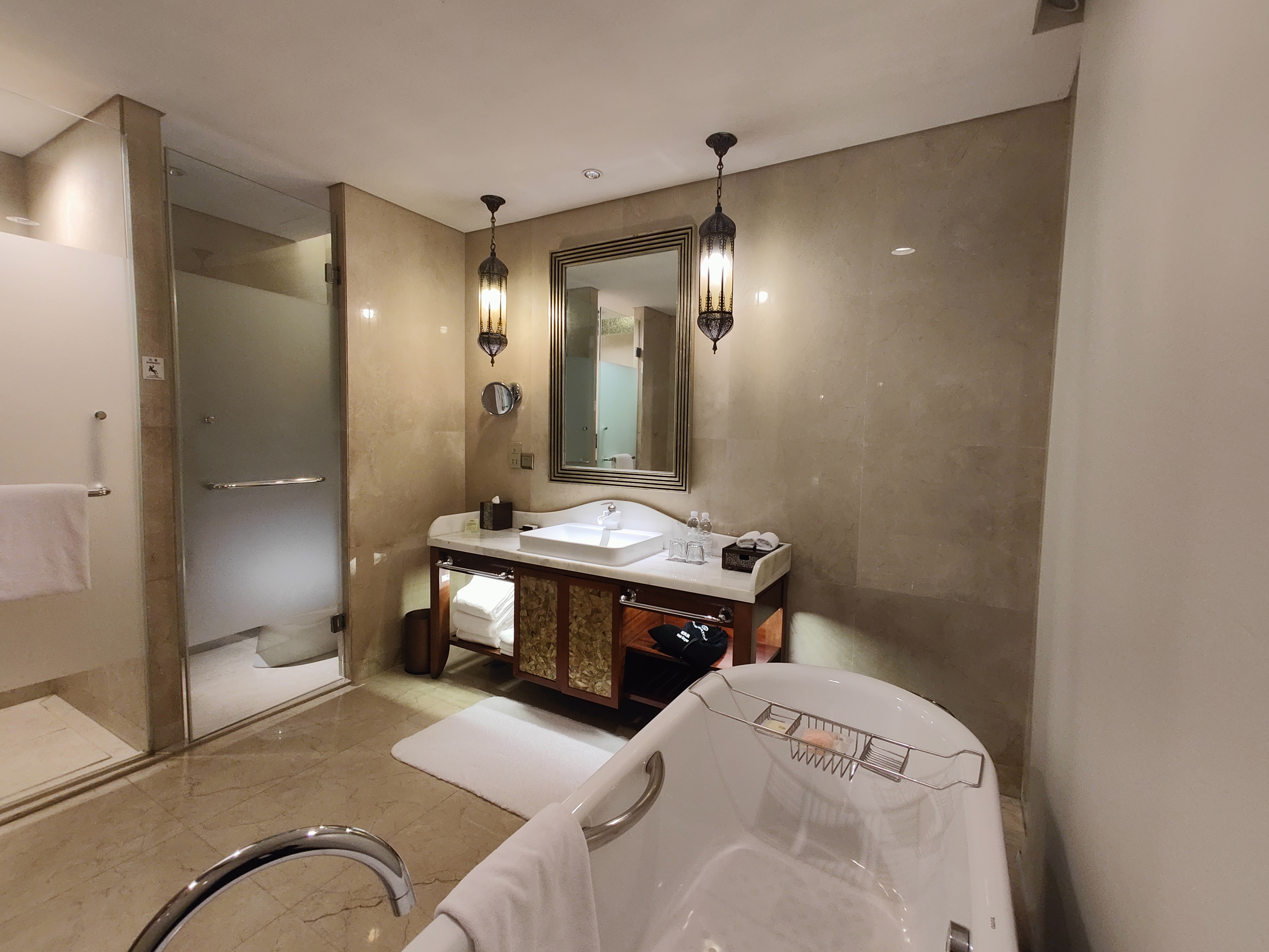 家庭套房 | 带浴缸