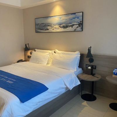 【零壓】高級大床房（零壓床墊+記憶枕） 傲雪四季酒店（哈爾濱松北融創茂店）優惠