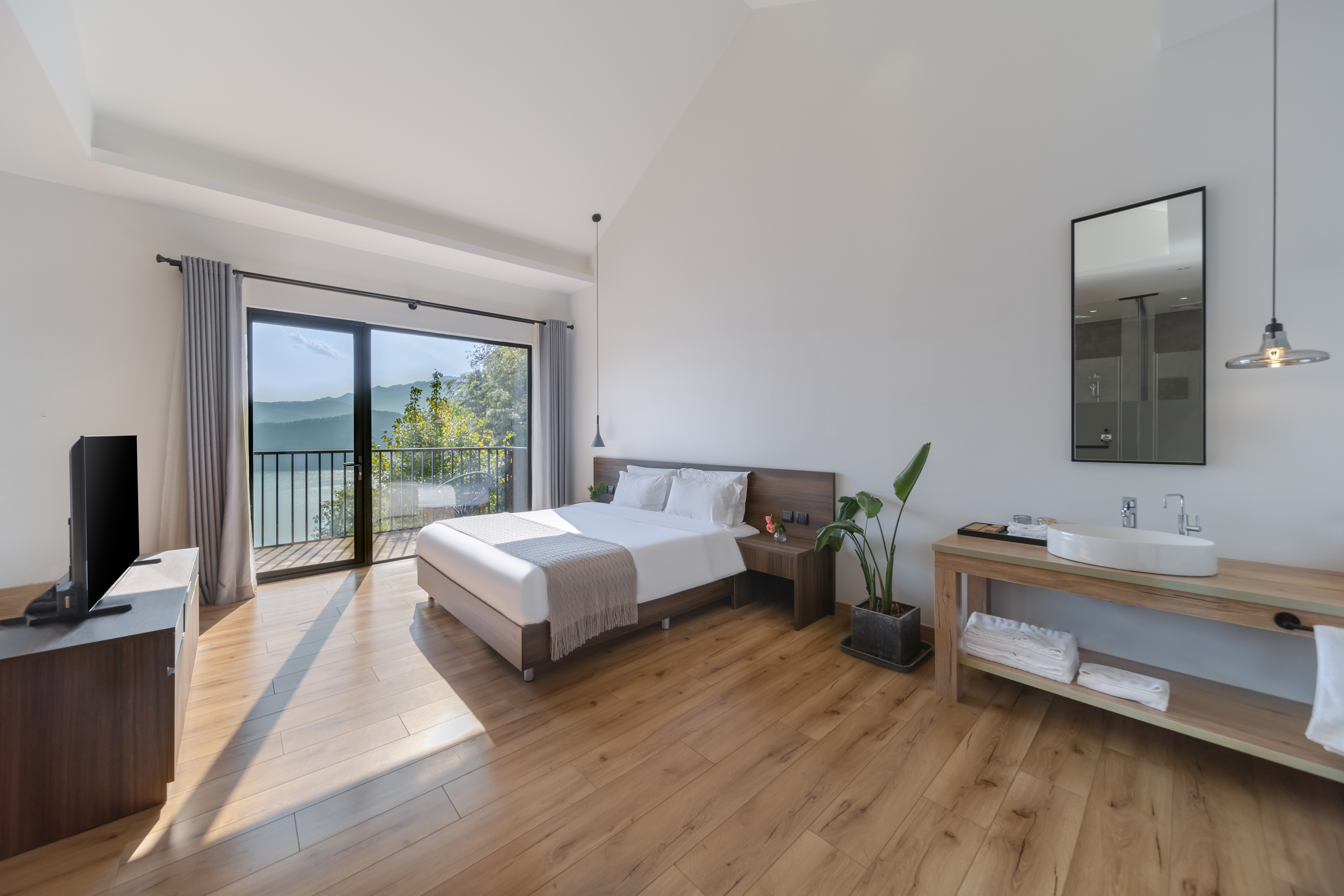 溪云里11房包栋|无边泳池|特色行廊|日光躺椅|休闲酒吧|阳光花园