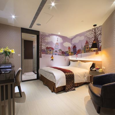 雙人間（無停車位）-大床 星漾商旅中清館優惠