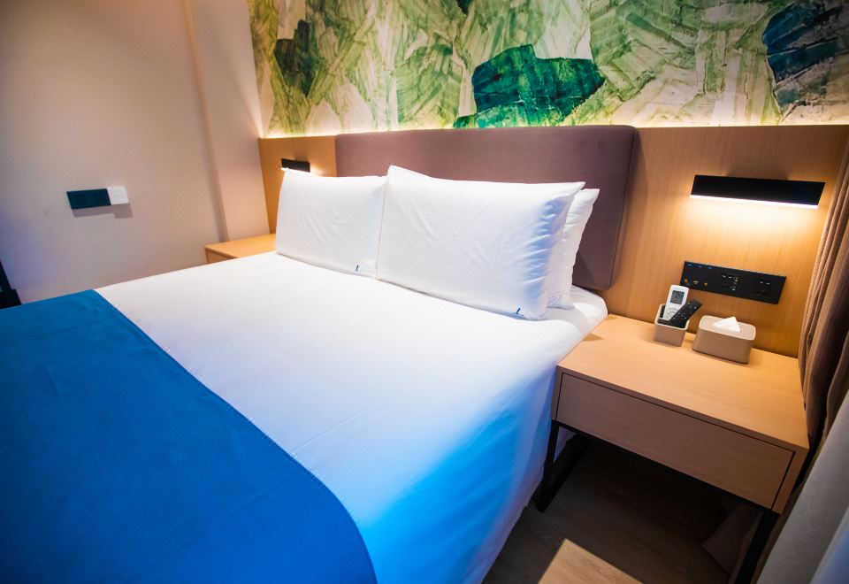 轻奢大床房（副楼）