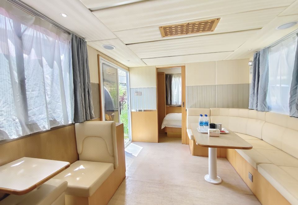 Pingcuo kangsang Everest base camp oxygen rich HotelOxygen Diffusion, Terrace Starry Sky Family Rv (Lounge Meeting Area)