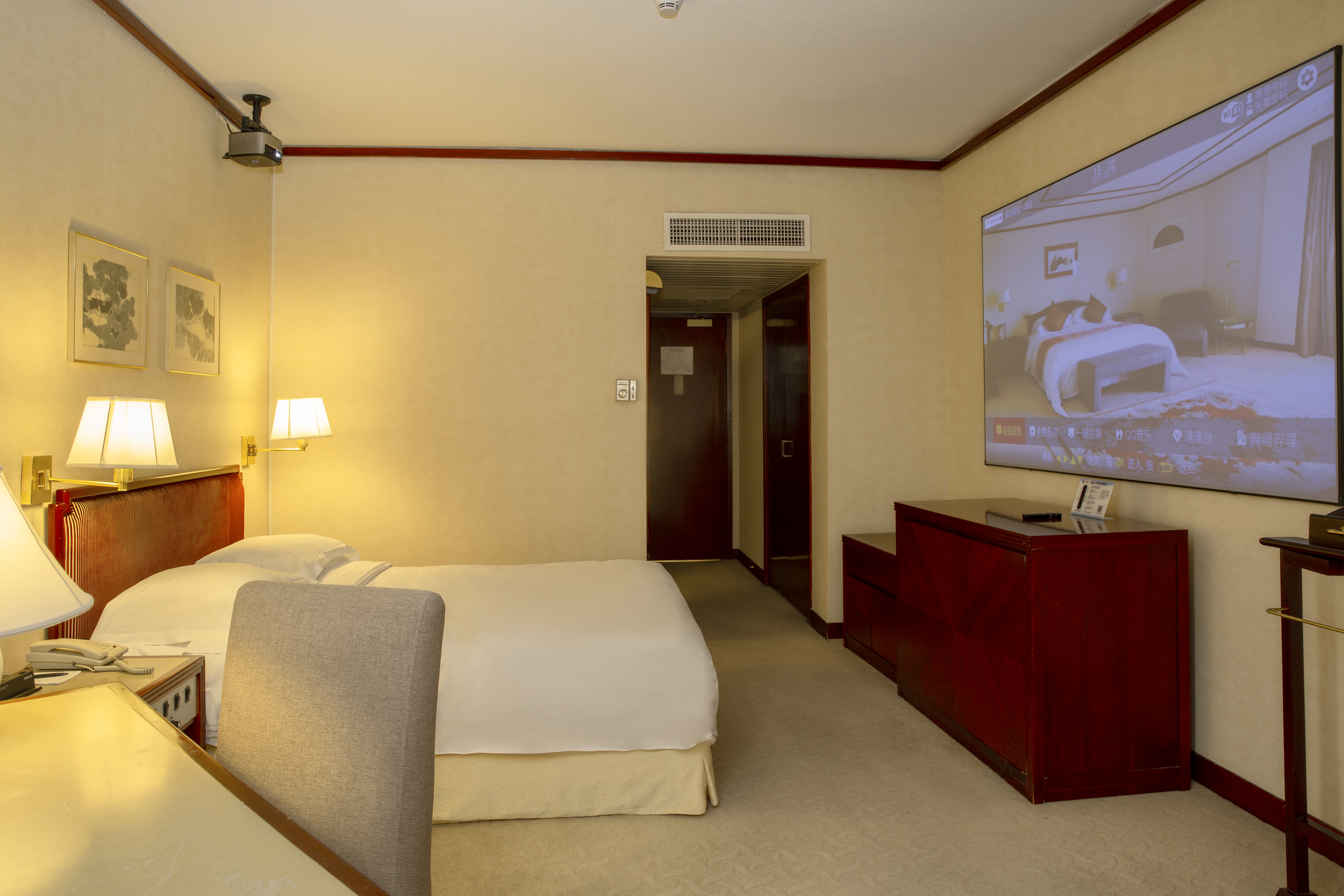 幻影影音大床房