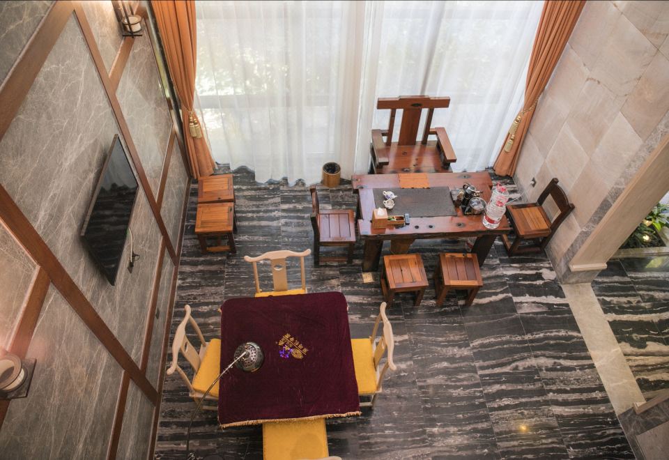 地派鸣泉居-四房两厅别墅-私家泡池-欢聚麻将桌