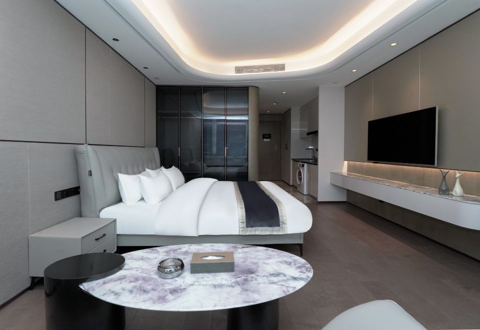 商務大床房（博世洗衣機│唯寶智能衞浴│高儀化粧鏡）