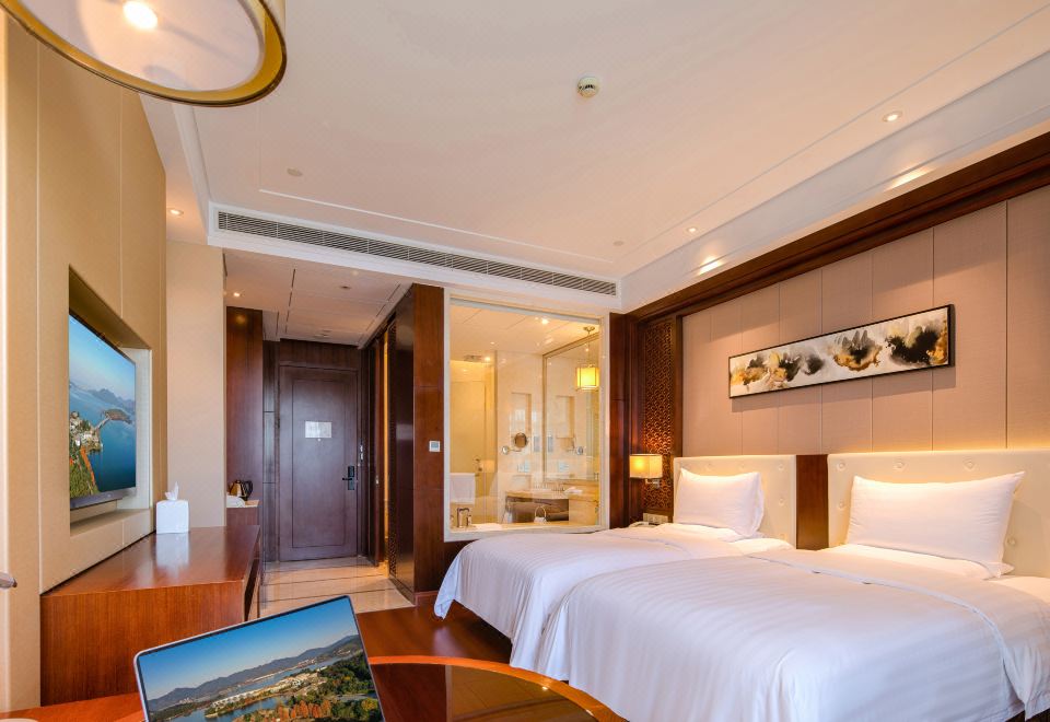 GRAND NEW CENTURY RESORT Siming Lake YuyaoSuperior Lake-view Twin Room