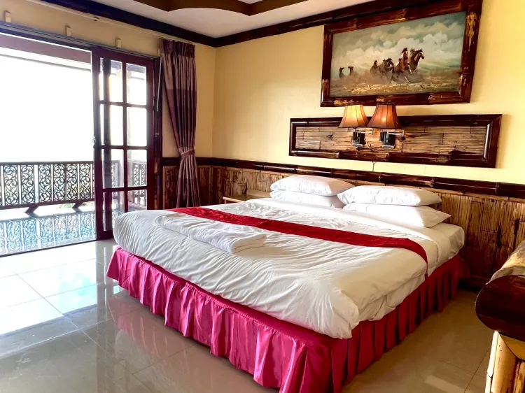 Bungalow Air Room
