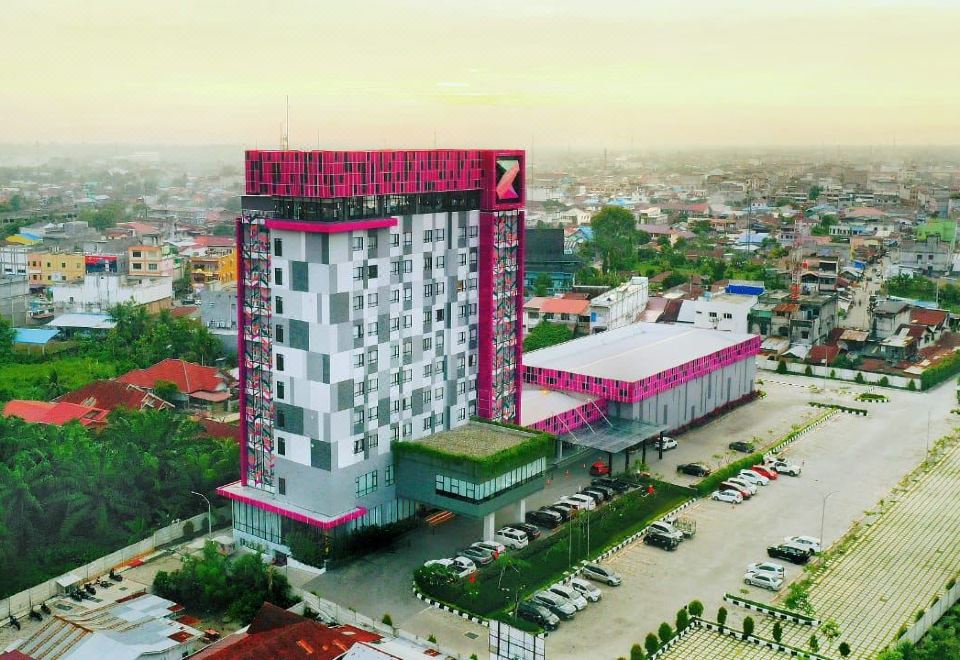 The Zuri Dumai - Housity