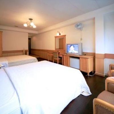 溫馨4人房 南投廬山名廬假期大飯店優惠