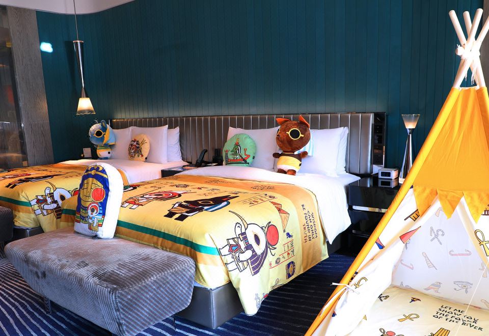 W Hotel XianEgyptian Cutie Themed Family Twin Room