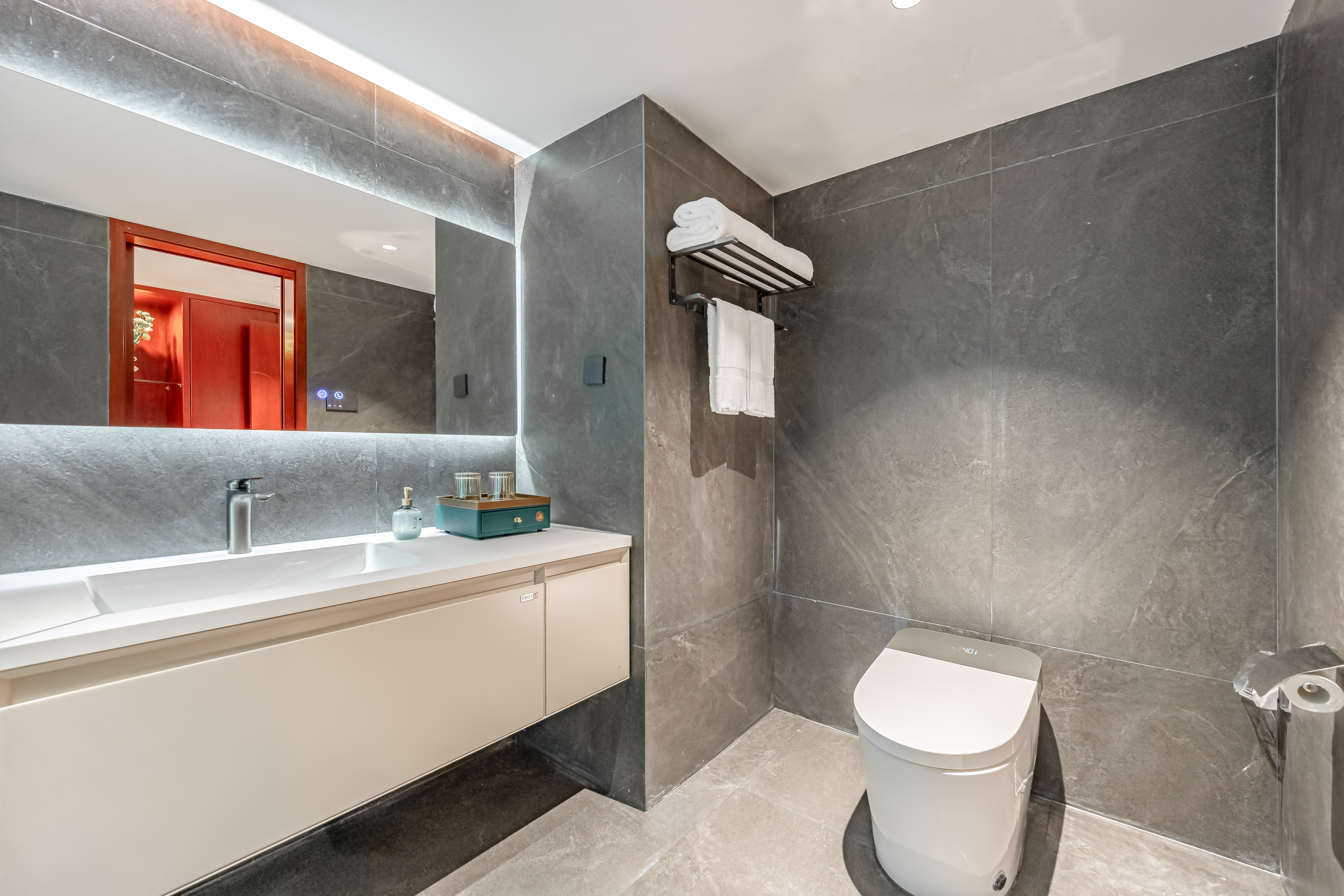 双倍松弛感·影音双床房『品牌投影仪+超大屏幕』