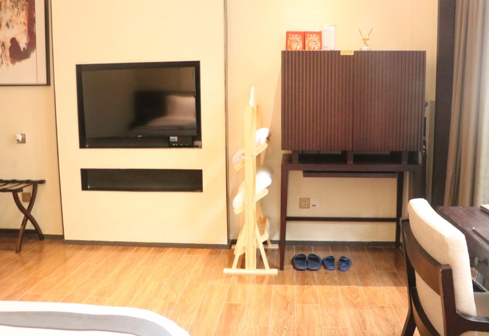 雅致舒睡大床房（自选特色舒睡枕｜助眠香薰）