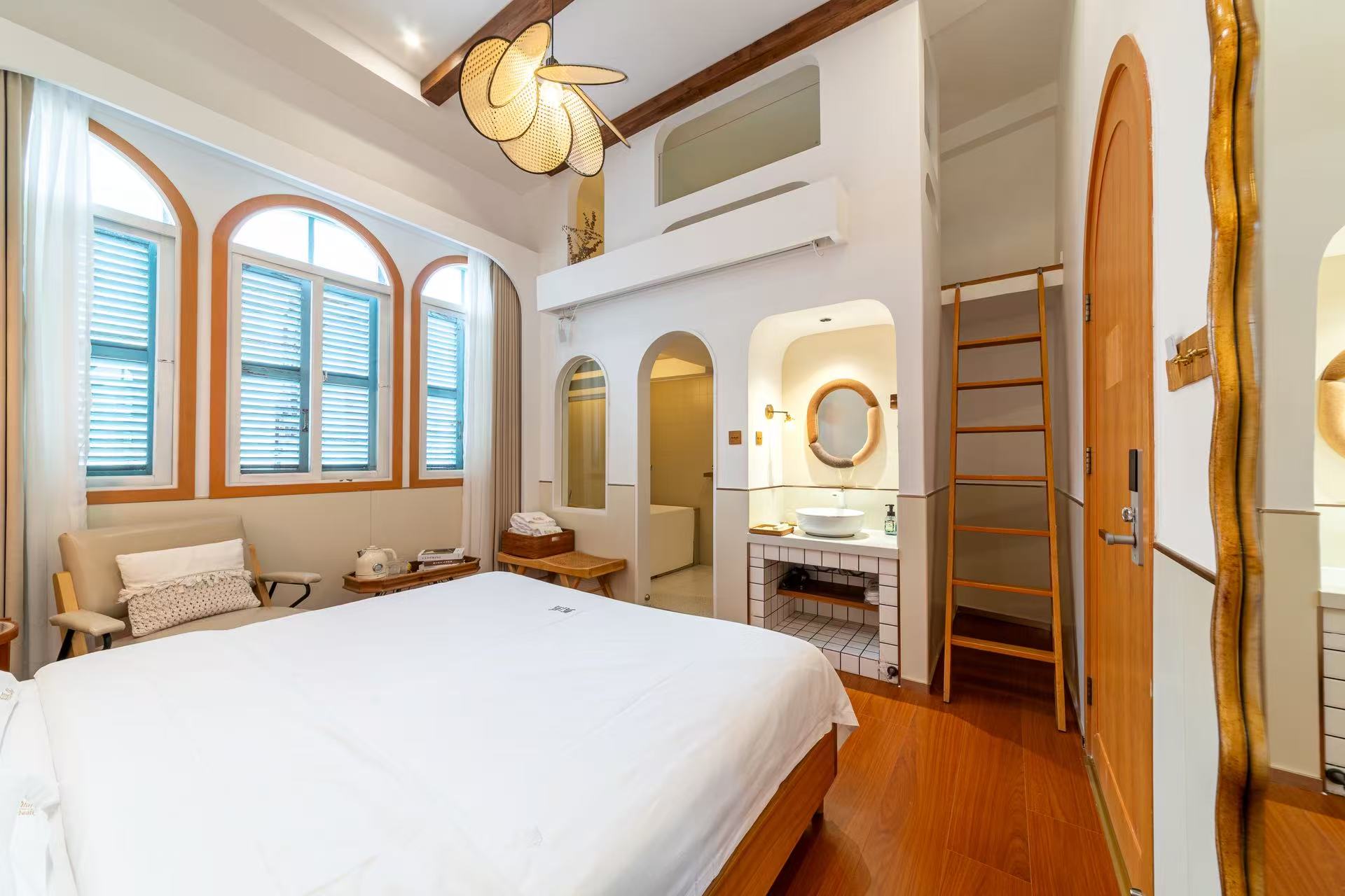 薰夕·迷你复式loft双床房（投影仪+浴缸+中山路骑楼景