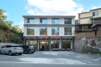 Shaoshan Jianfeng Xiaozhu Hotel (Former Residence Scenic Area)