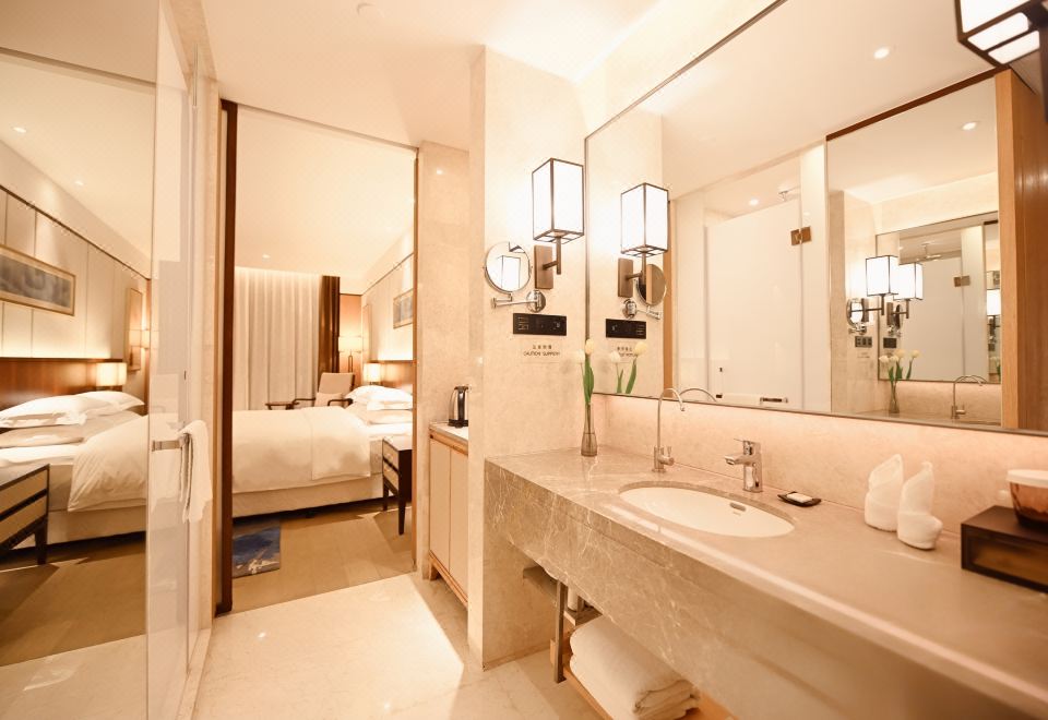 尊享大床房【高楼层落地窗】