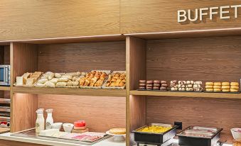 B&B Hotel Zaragoza Los Enlaces Estacion - Housity