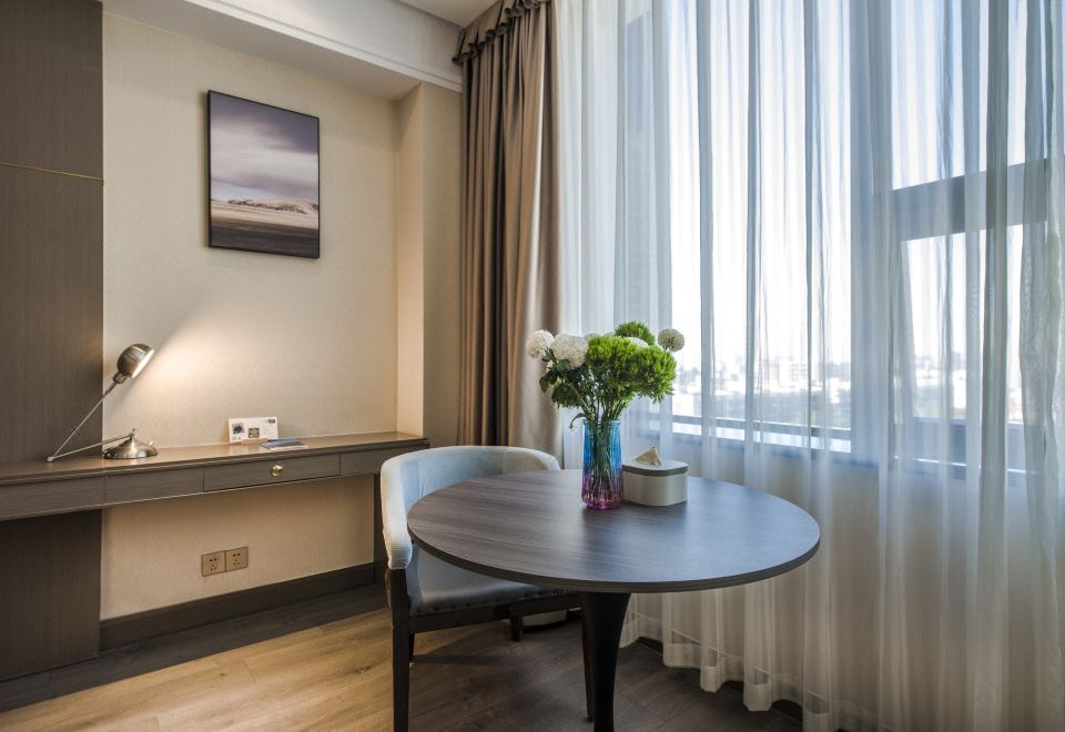 Yangjiang Jiangcheng Junyi Square Atour X HotelGuestroom (Double Bed)